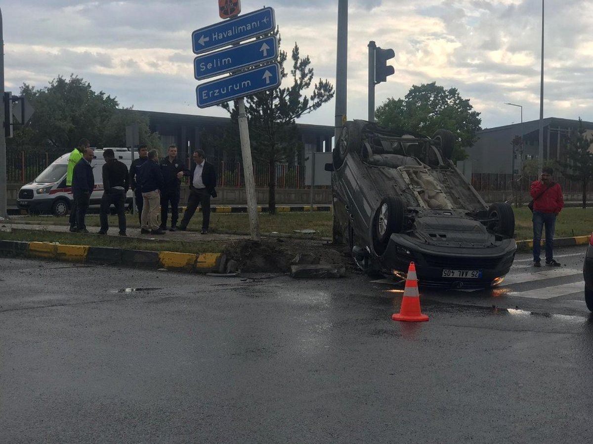 Kars\'ta trafik kazası: 1 yaralı
