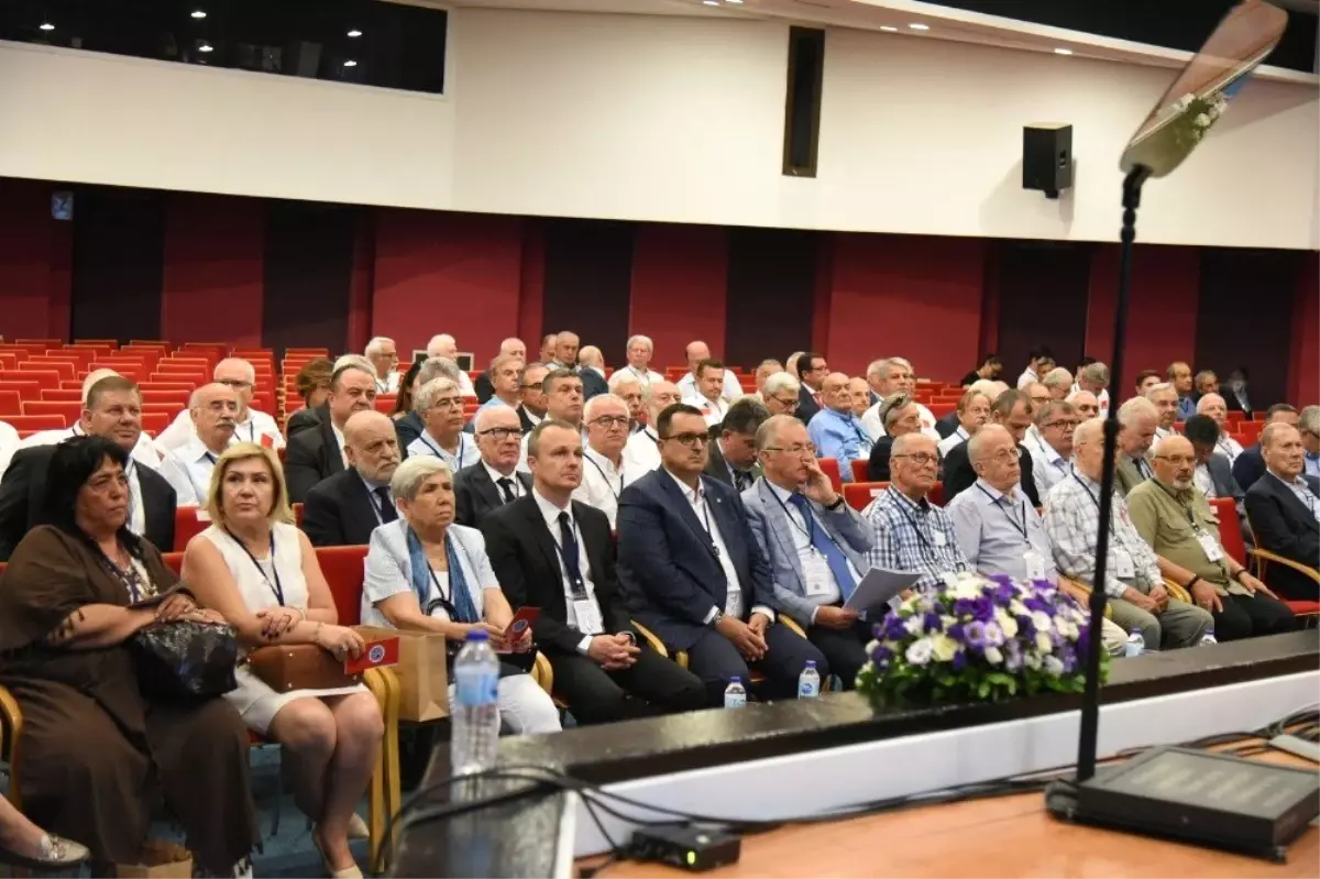 Özgener: "İzmir Ekonomi Üniversitesi bizim göz bebeğimiz"