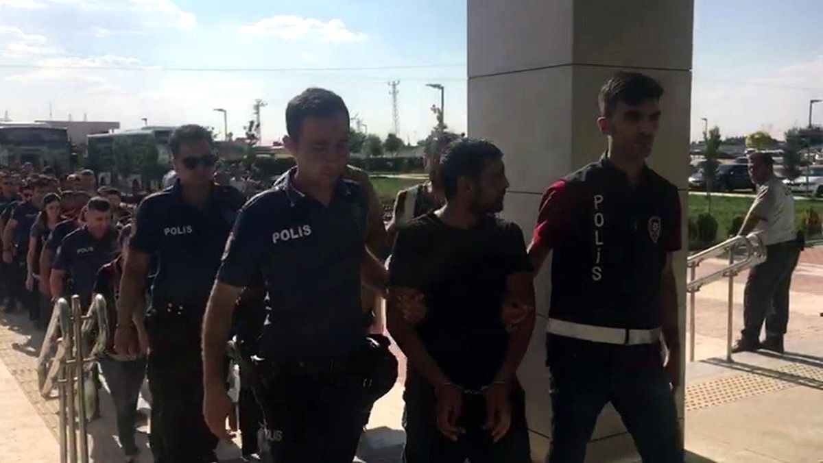 Şanlıurfa\' merkezli dev dolandırıcılık operasyonu: 98 tutuklama