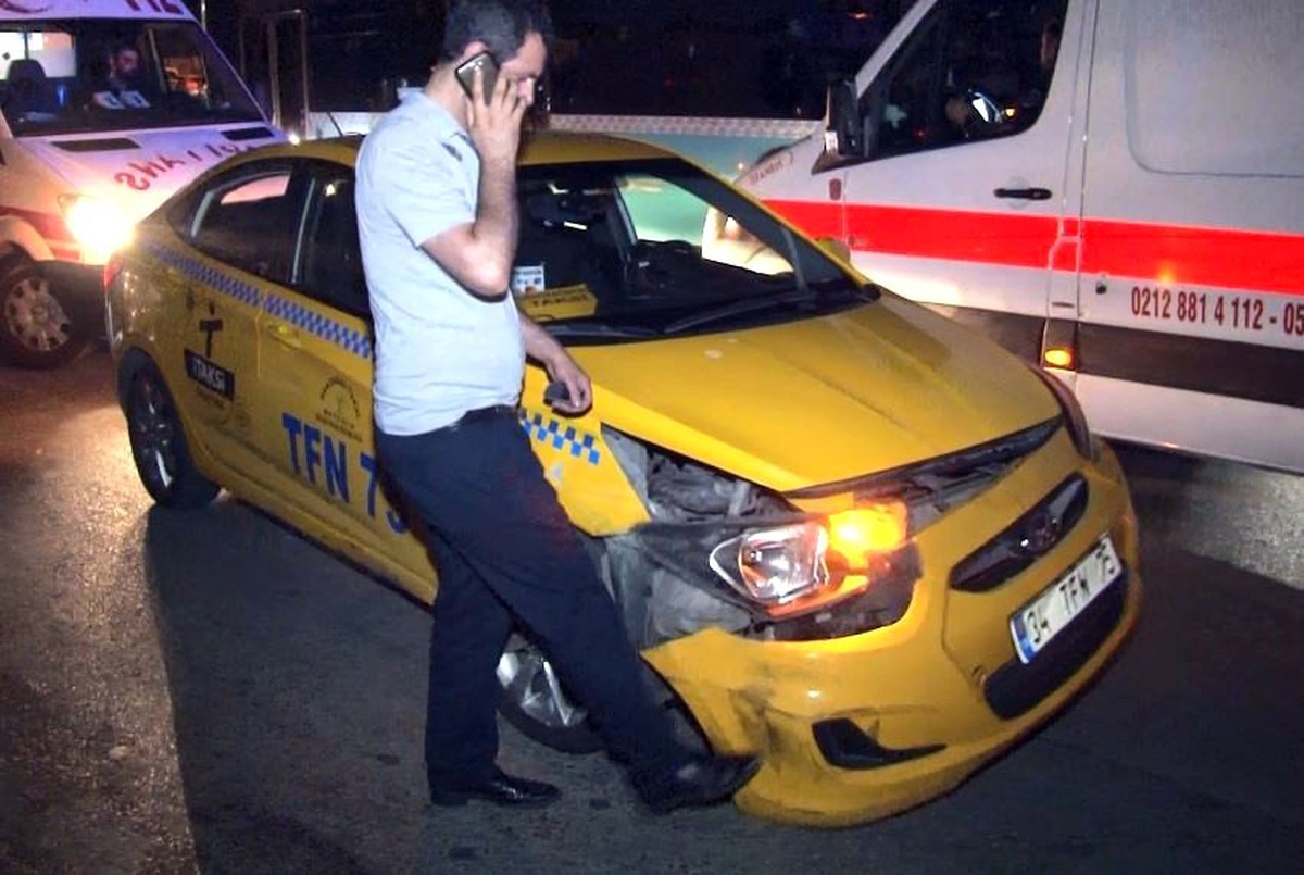 Şişli\'de motosiklet kazası: 2 yaralı