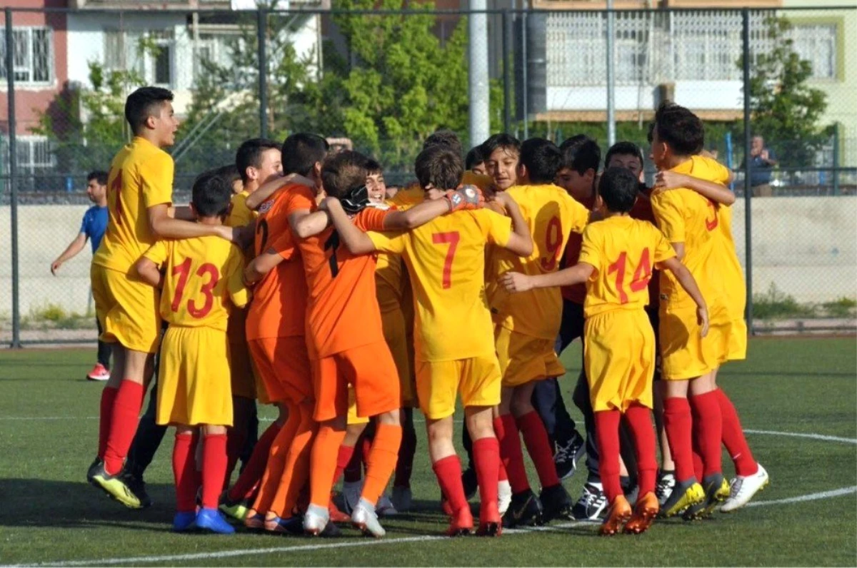 U13 Liginde şampiyon Kayserispor