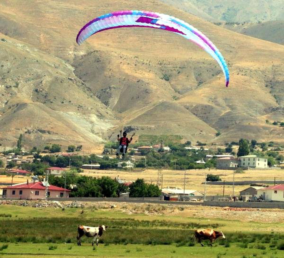 Yamaç paraşütçüleri Erzincan\'da yarıştı