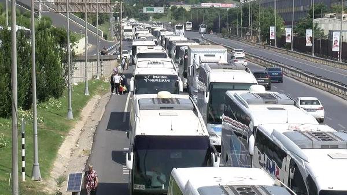 15 Temmuz Demokrasi Otogarı\'nda seçim yoğunluğu (1)