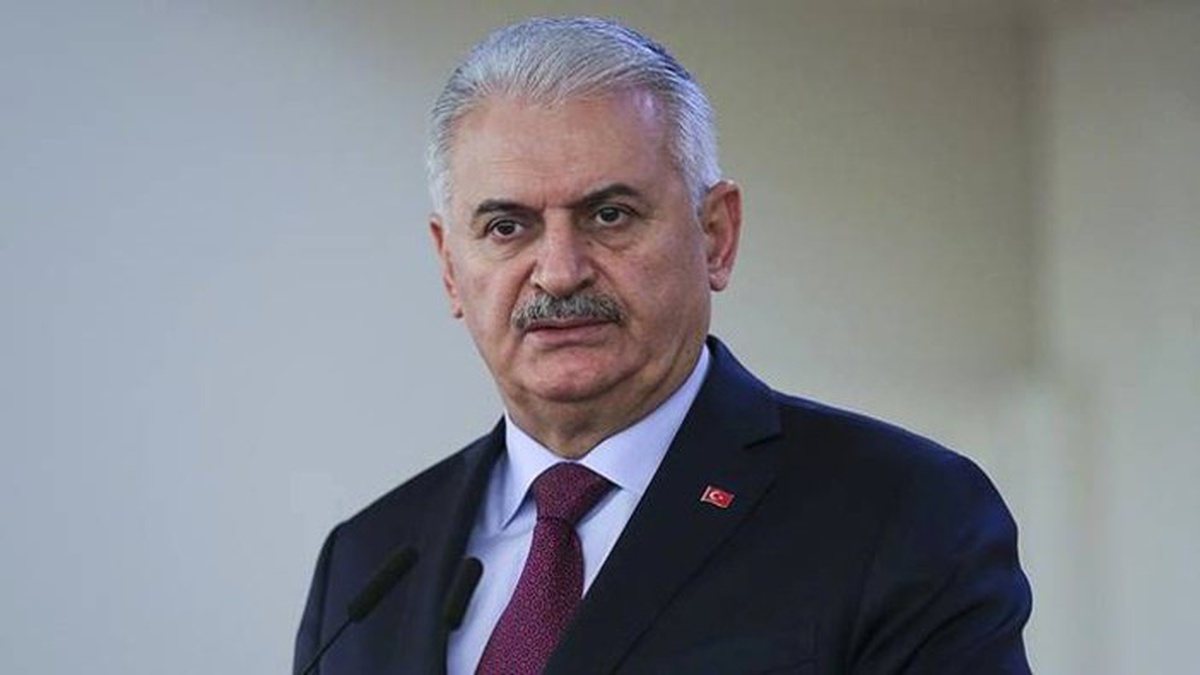 Binali Yıldırım, AK Parti İl Başkanlığı\'na geldi