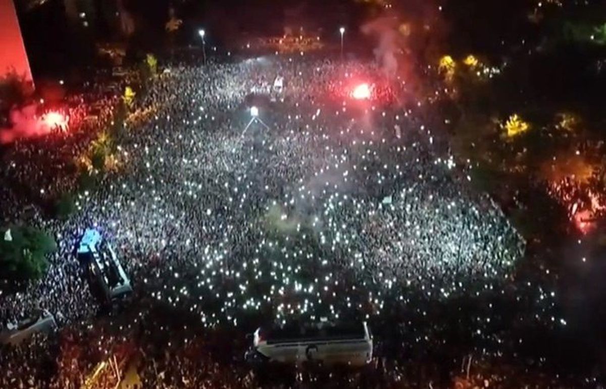 İmamoğlu açıklama yapıyor