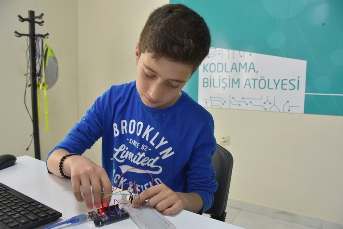 Kocasinan Akademi Geleceğin Teknoloji Yıldızlarını Yetiştiriyor