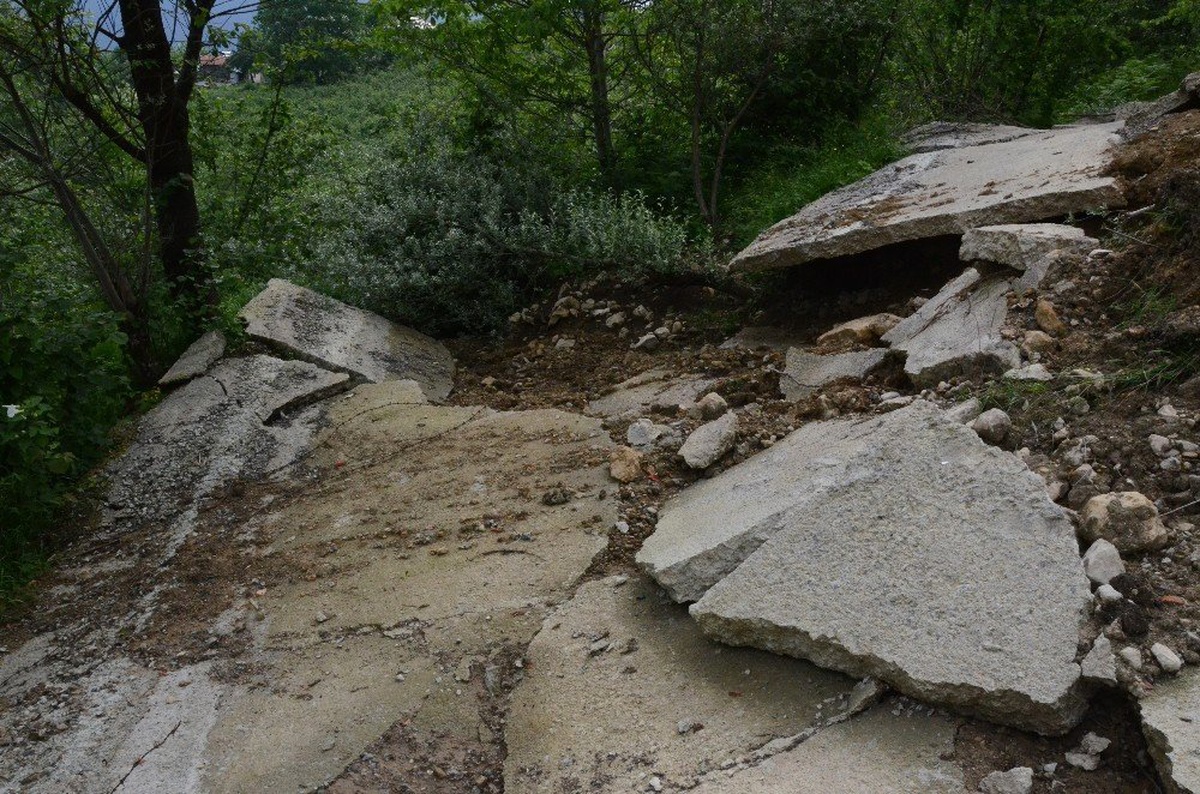 Ordu\'daki heyelan bölgesinde bekleyiş sürüyor