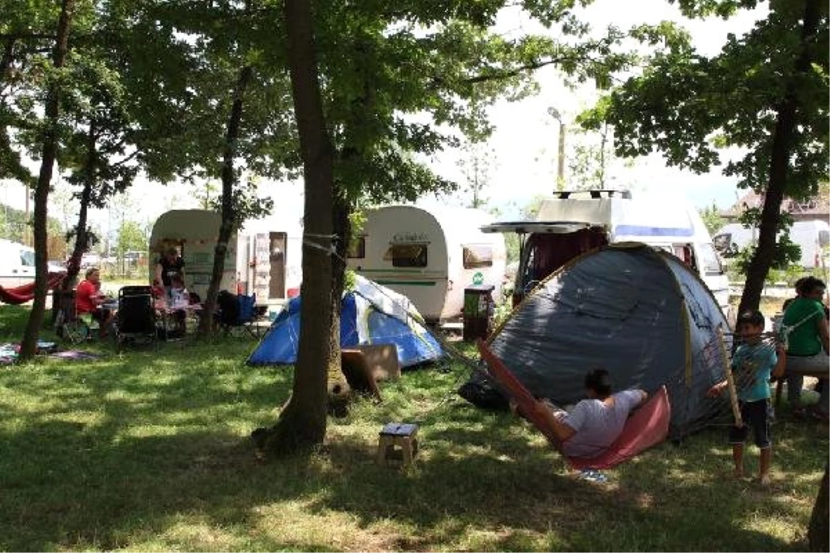 Ormanya, karavan ve çadır kampı yapanların uğrak yeri oldu