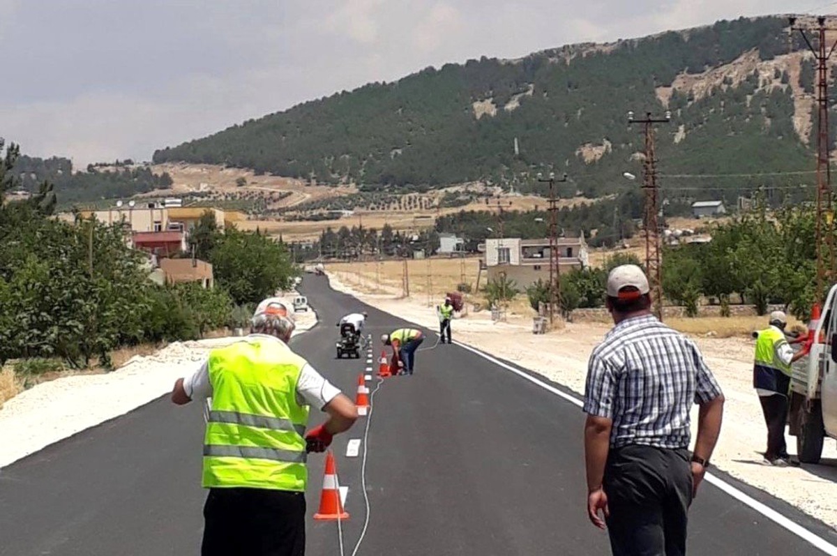 Petrol Caddesinde asfaltı tamamlanan kısım trafiğe açıldı