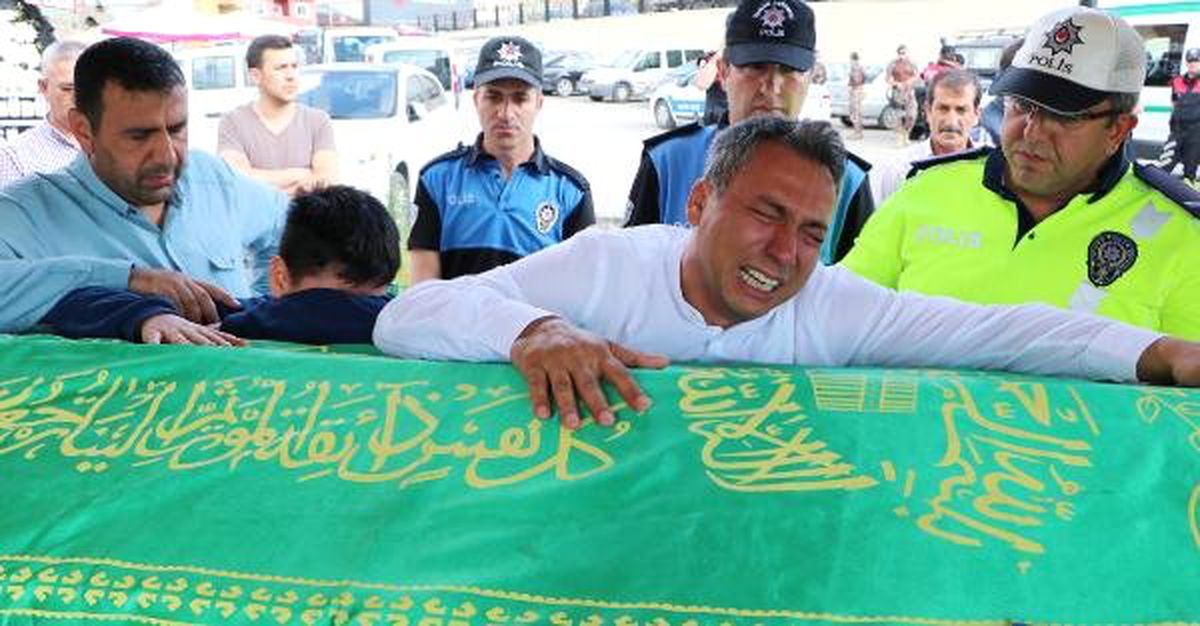 Polis babanın evlat acısı