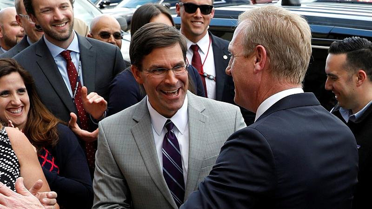 Shanahan\'ın istifası sonrası atanan ABD\'nin yeni Savunma Bakanı Vekili Mark Esper kimdir?