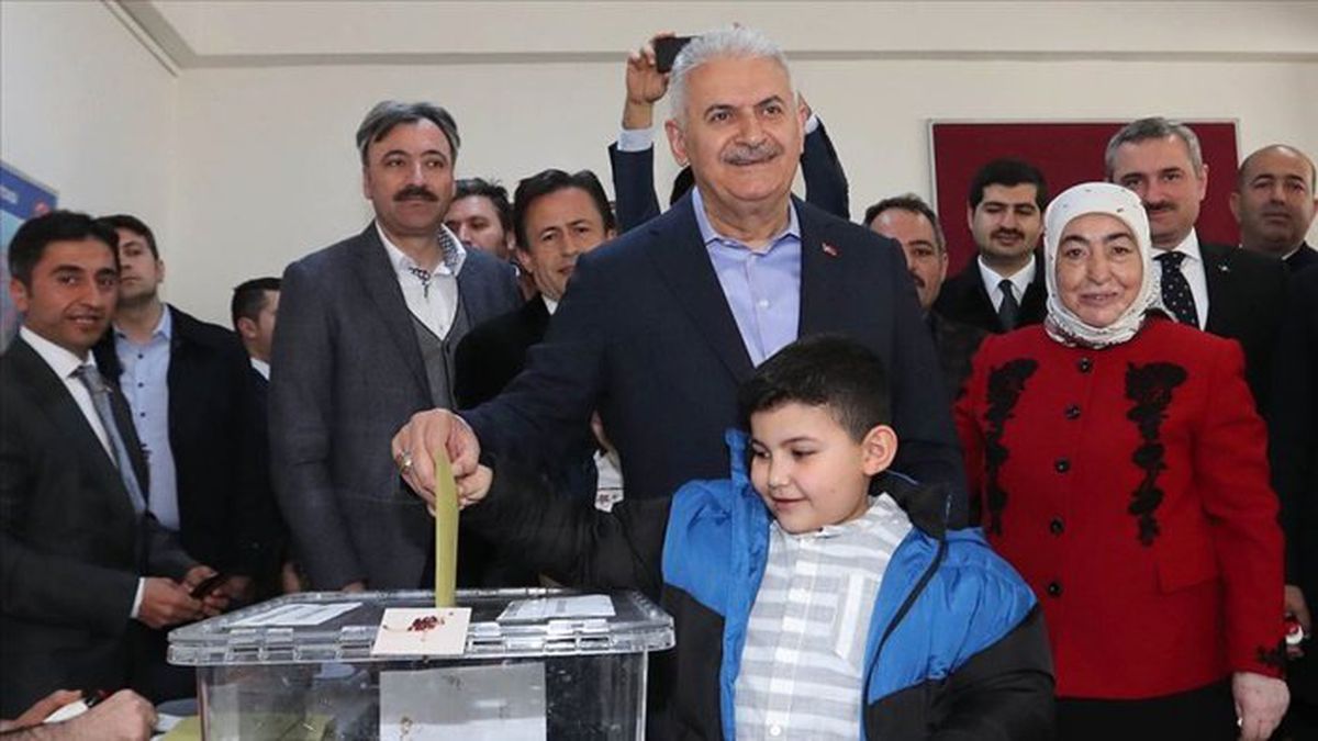 Binali Yıldırım oyunu Tuzla\'da kullandı