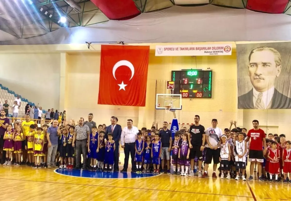 Adana\'da 10 bin çocuk basketbol eğitimi aldı