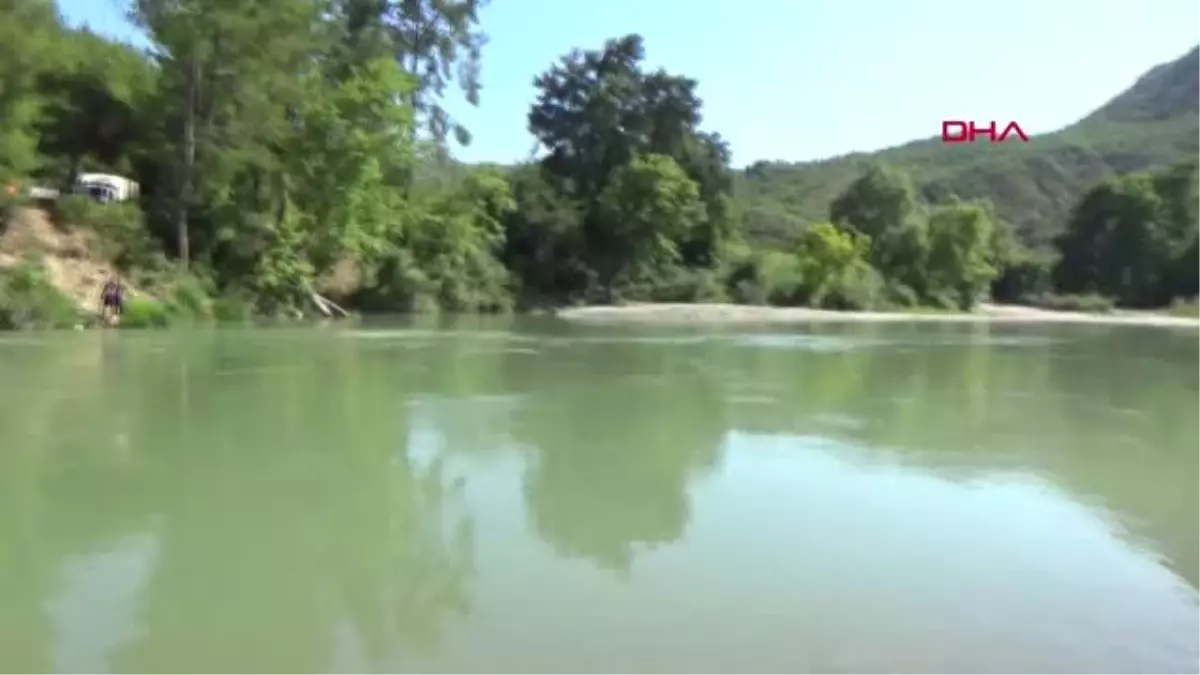 ANTALYA Şaka yaptığı zannedilen genç, boğuldu