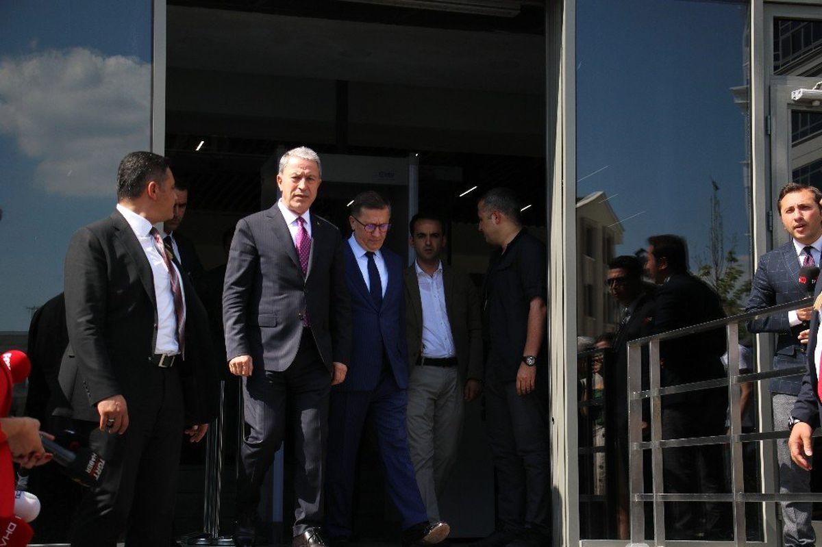 Bakan Akar, Akşener görüşmesi