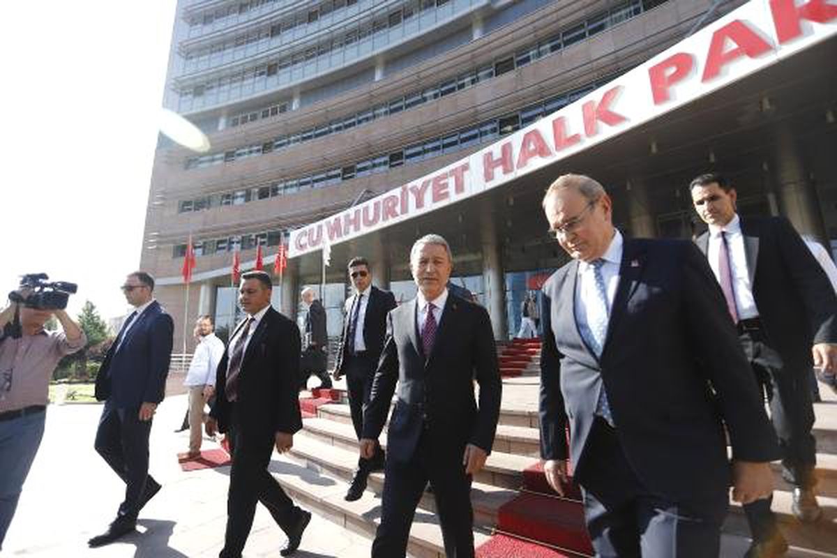 Bakan Akar\'dan Bahçeli\'ye ziyaret (3)