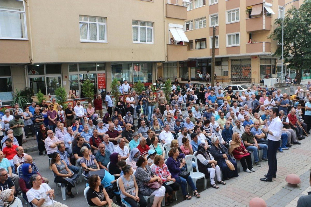 Başkan Gökhan Yüksel, Orhantepe Mahallesi\'ndeki kentsel dönüşüm süreci hakkında bilgi verdi