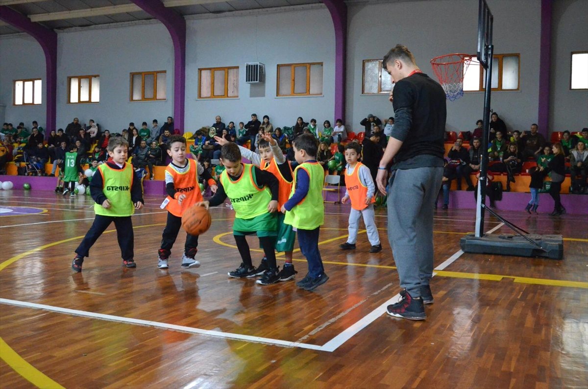 Basketbolun genç yeteneklerini arıyorlar