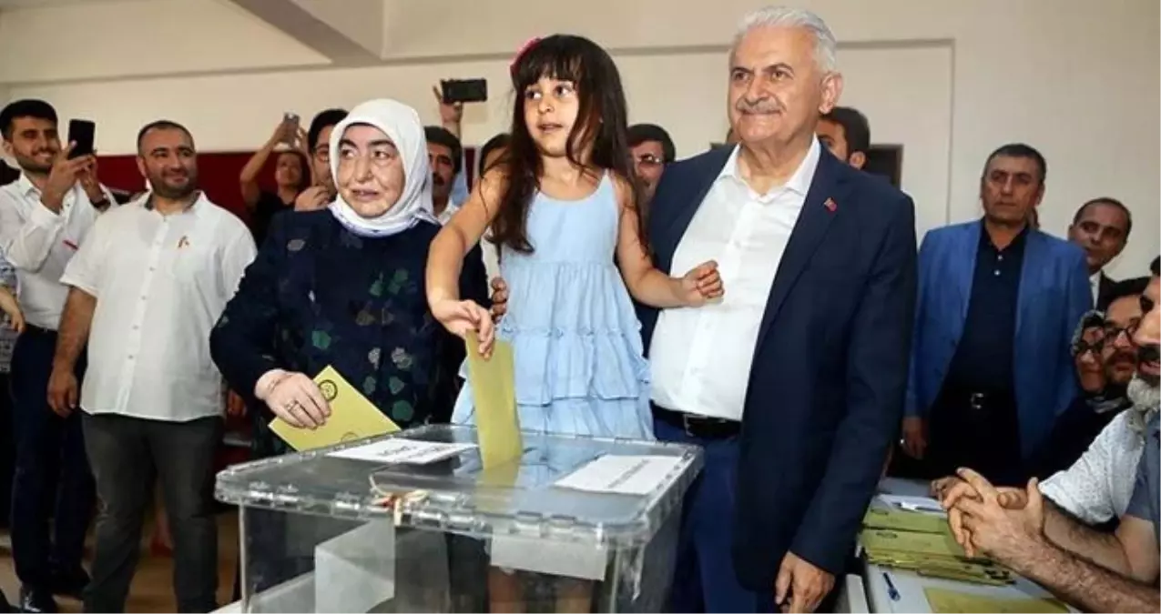 Binali Yıldırım\'ın Tuzla\'da oy kullandığı sandıktan Ekrem İmamoğlu çıktı