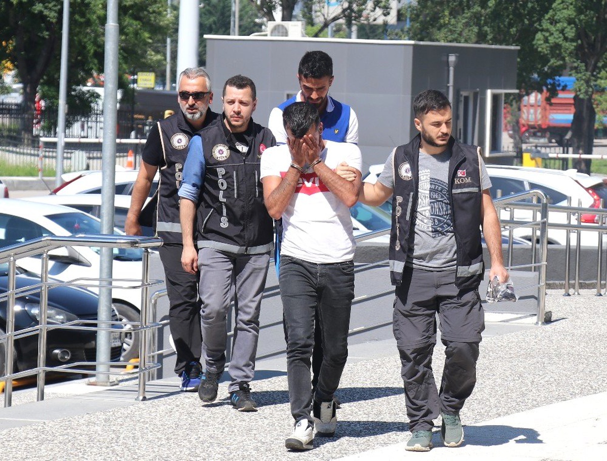Bolu\'da, uyuşturucu operasyonu: 2 gözaltı
