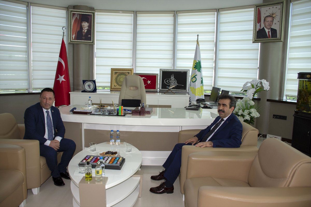 Diyarbakır Valisi Güzeloğlu\'dan Bağlar Belediyesine ziyaret