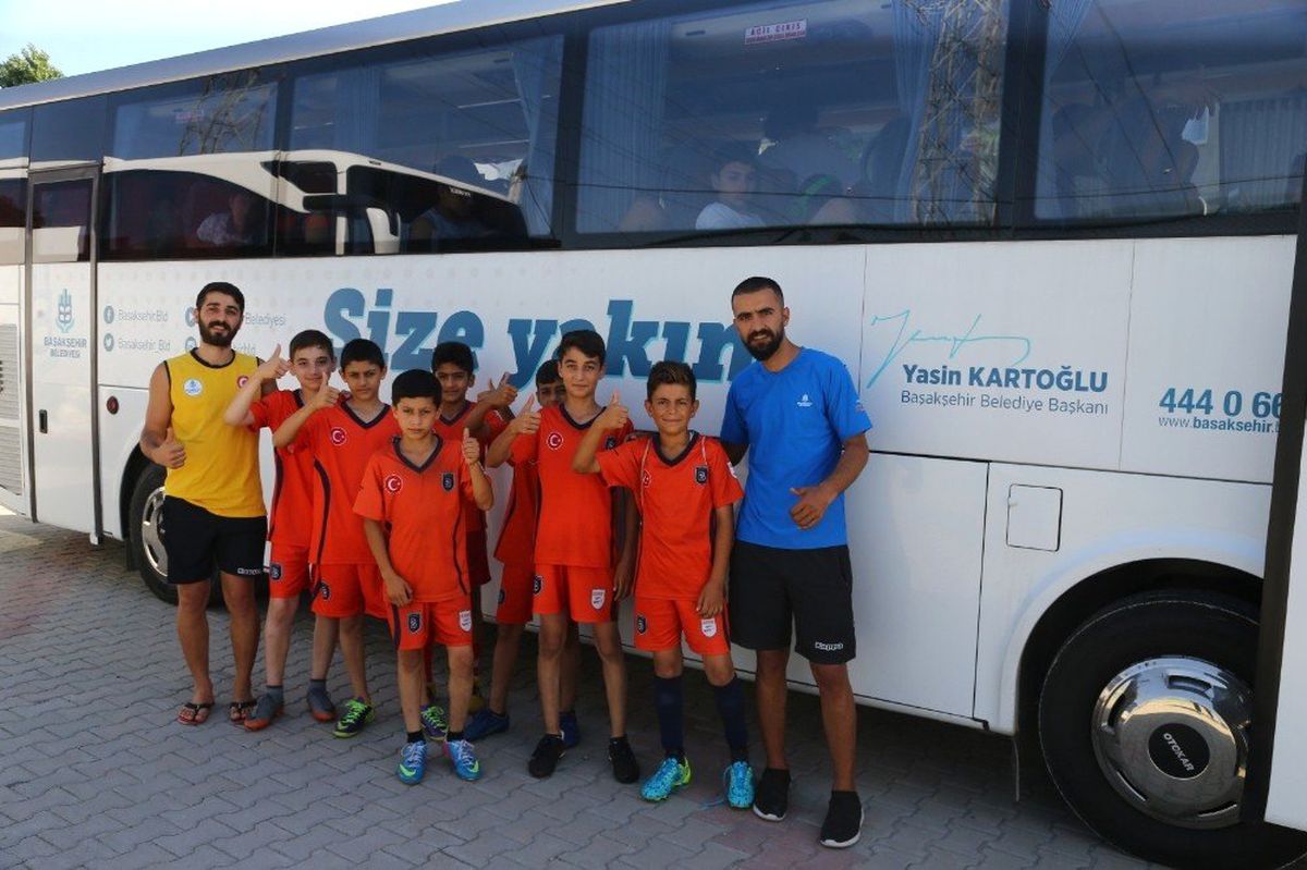 Enez Gençlik Kampı\'nın ilk konukları yola çıktı