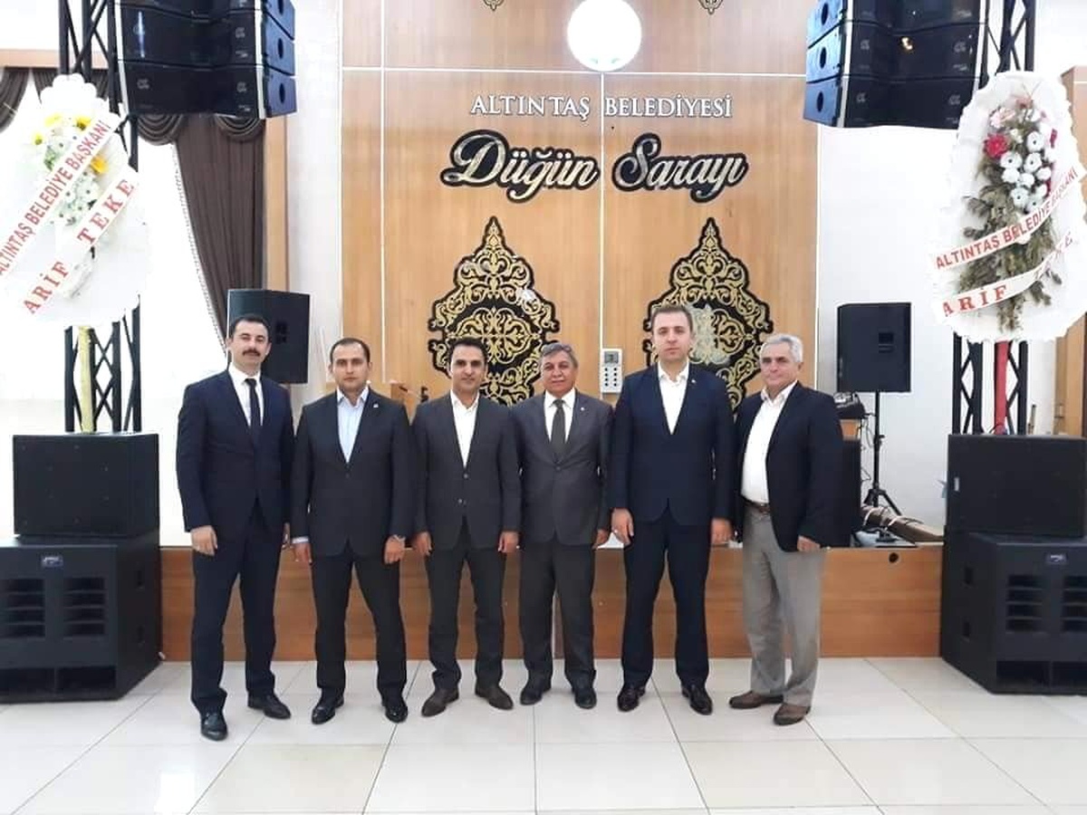 İki ilçe protokolü Cumhuriyet savcısının veda yemeğinde bir araya geldi