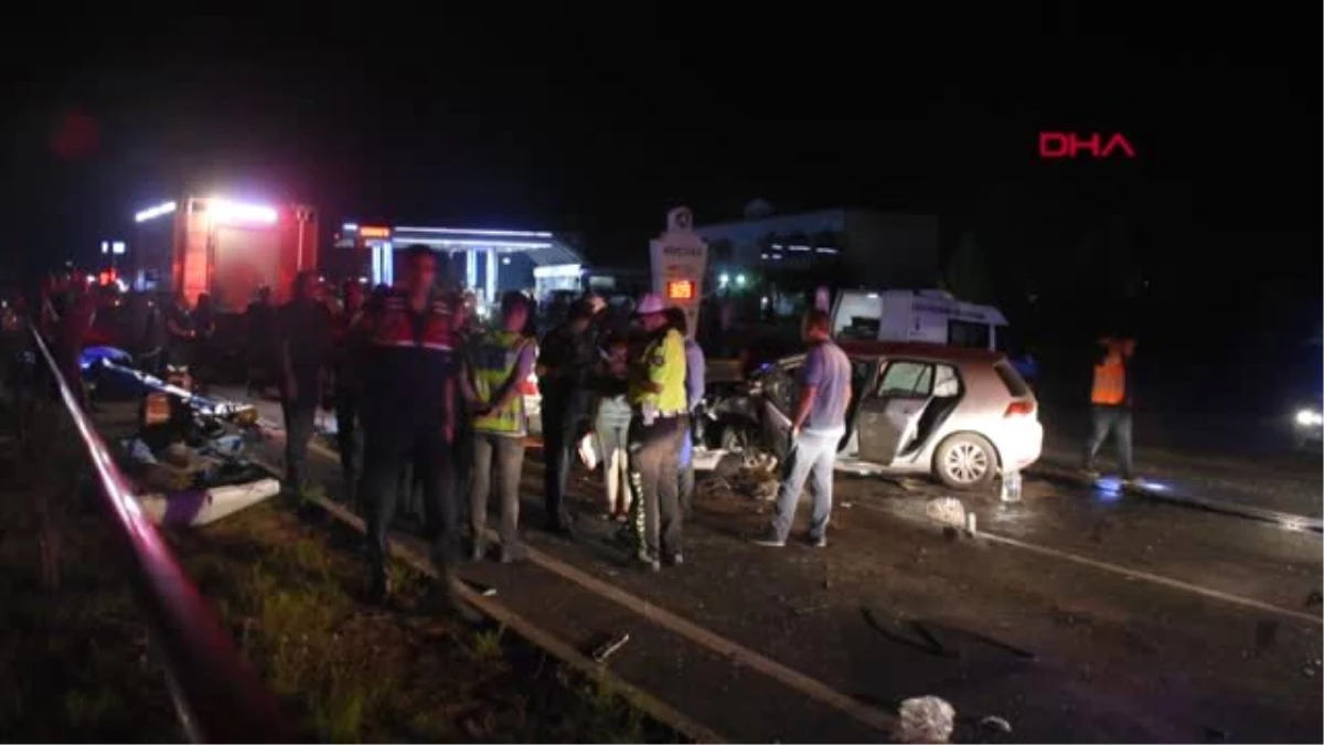 İzmir\'de feci kaza: Aynı aileden 3 kişi öldü, 1 kişi yaralandı
