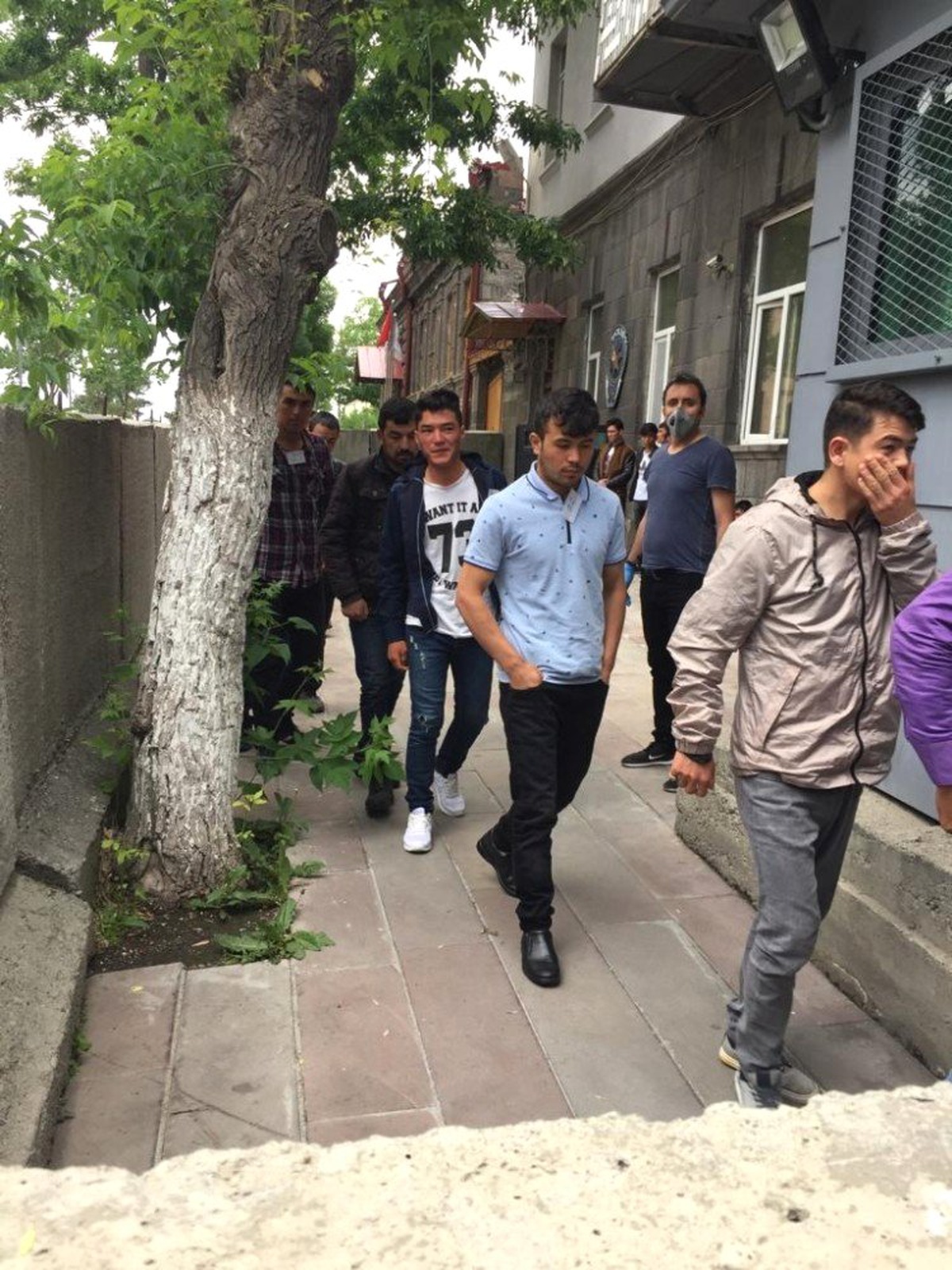 Kars\'ta, yasa dışı yollarla yurda giren 44 düzensiz göçmen yakalandı