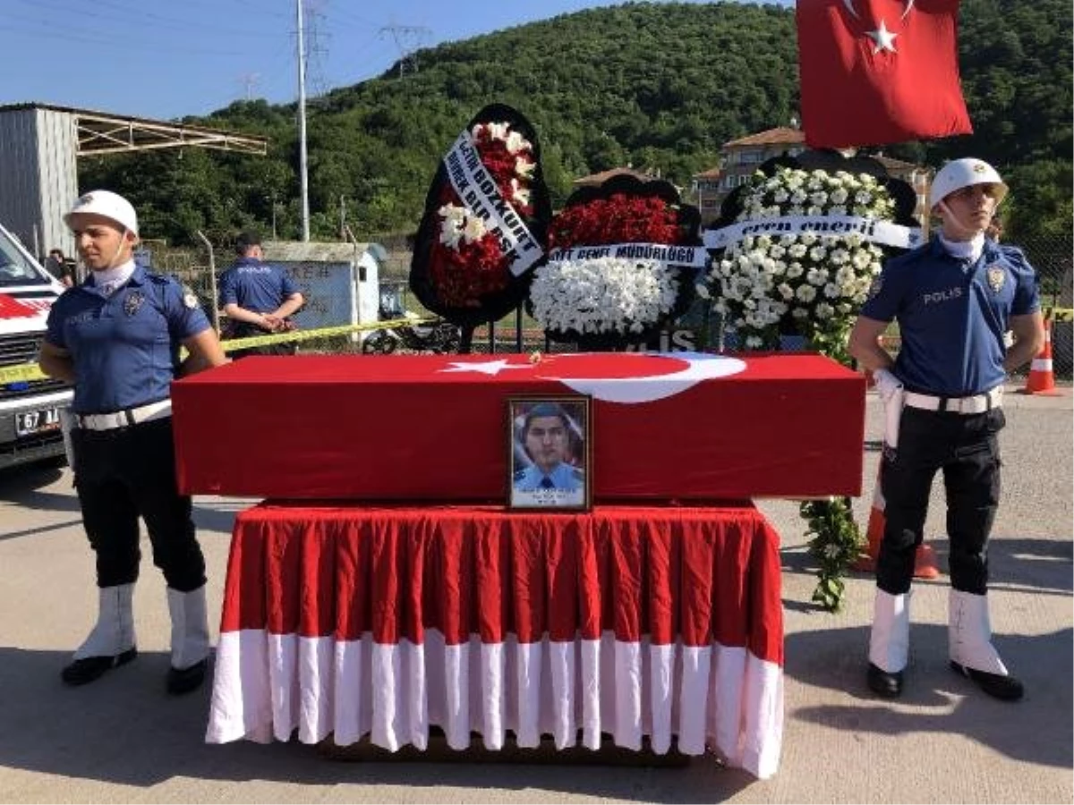 Kazara kendisini vuran polis, Zonguldak\'ta toprağa verildi