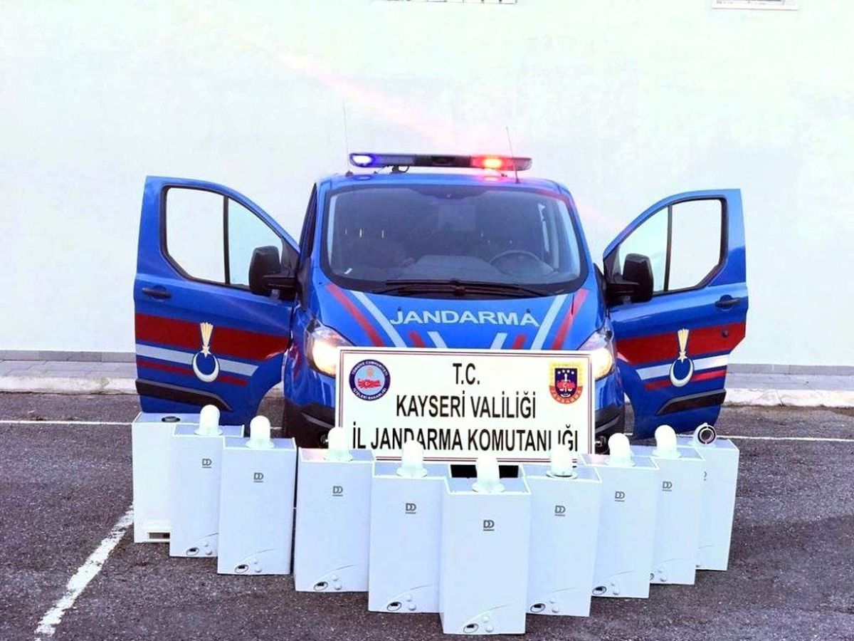 Kombi hırsızları yakalandı