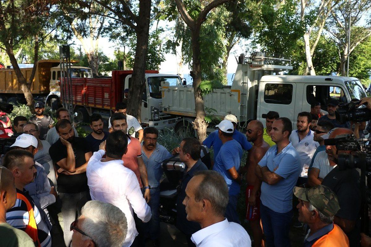 Konyaaltı Sahili\'nde mavi bayrak gerilimi