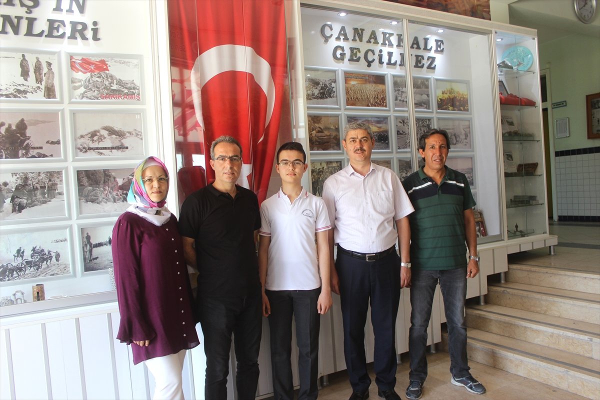 LGS\'den tam puan alan öğrencinin hedefi, yazılım mühendisi olmak