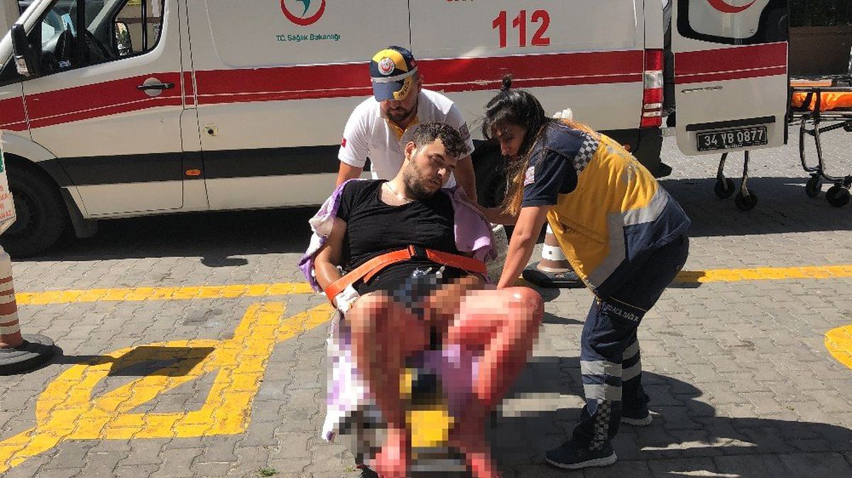 Misafirliğe gittiği evde arkadaşını bıçakladı