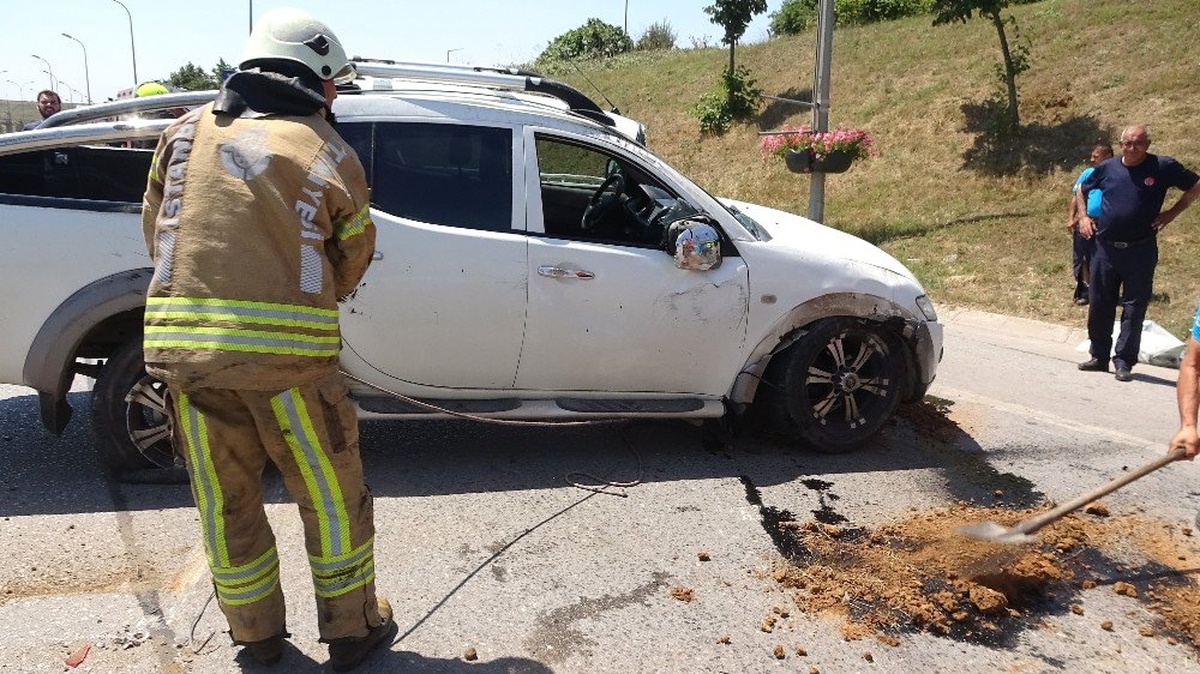 Pendik\'te kontrolden çıkan araç takla attı: 1 yaralı