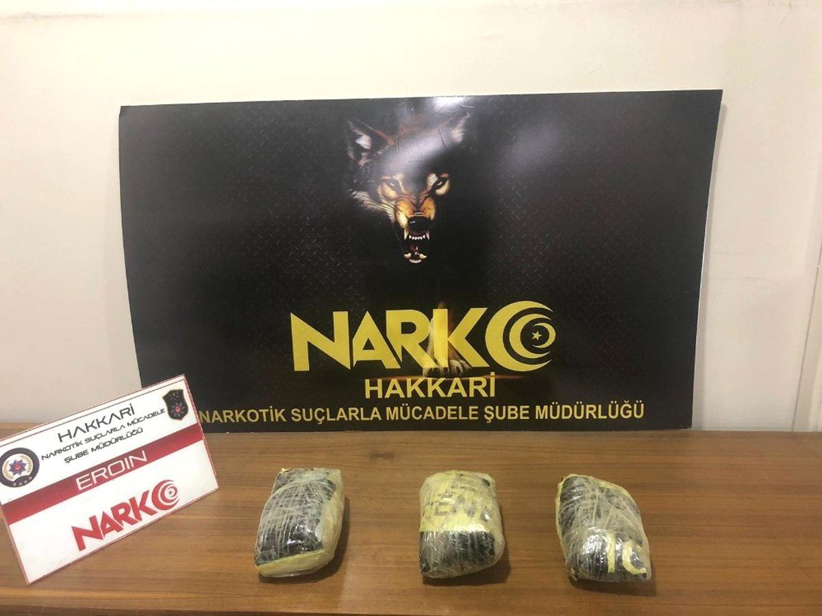 Şüpheli pakette uyuşturucu çıktı