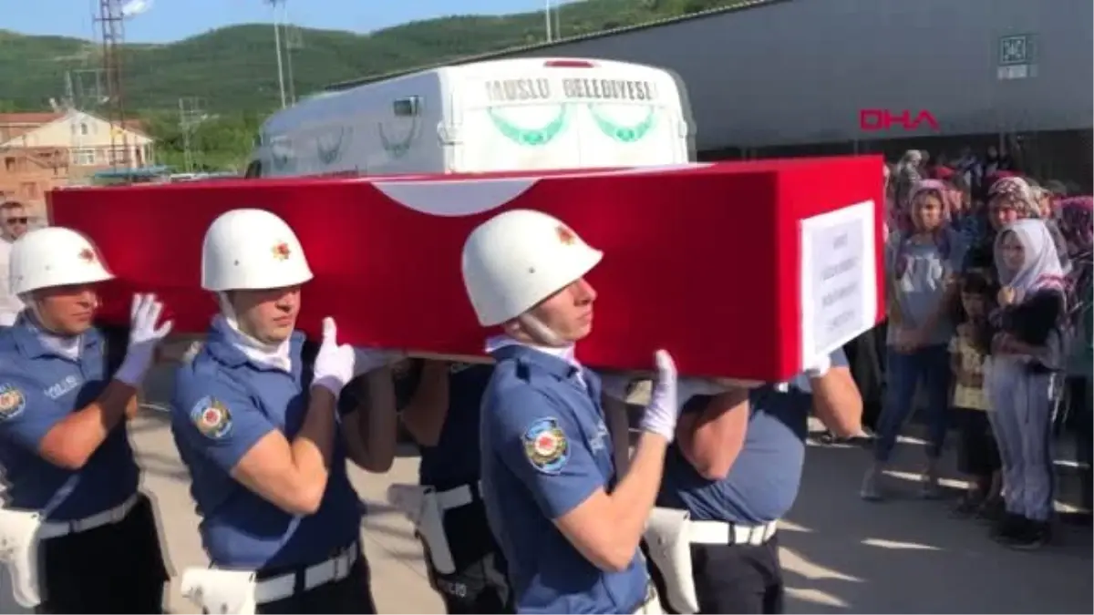 ZONGULDAK Kazara kendisini vuran polis, Zonguldak\'ta toprağa verildi