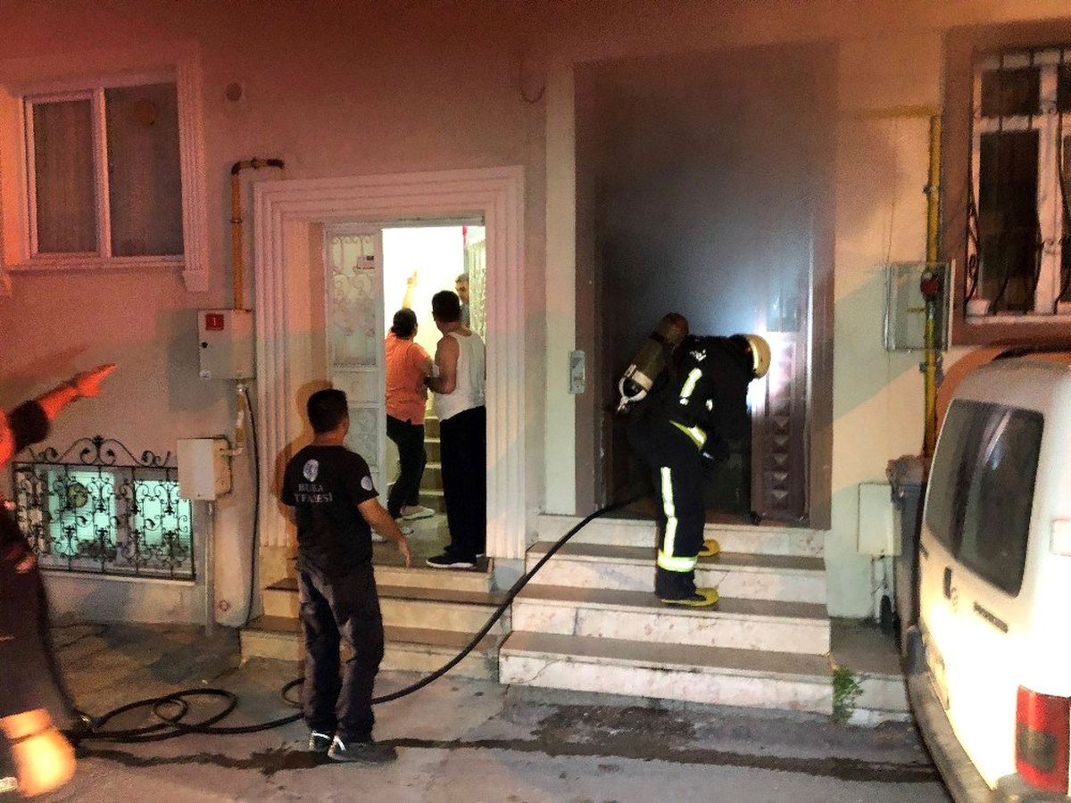 3 katlı apartmanda doğal gaz patlaması