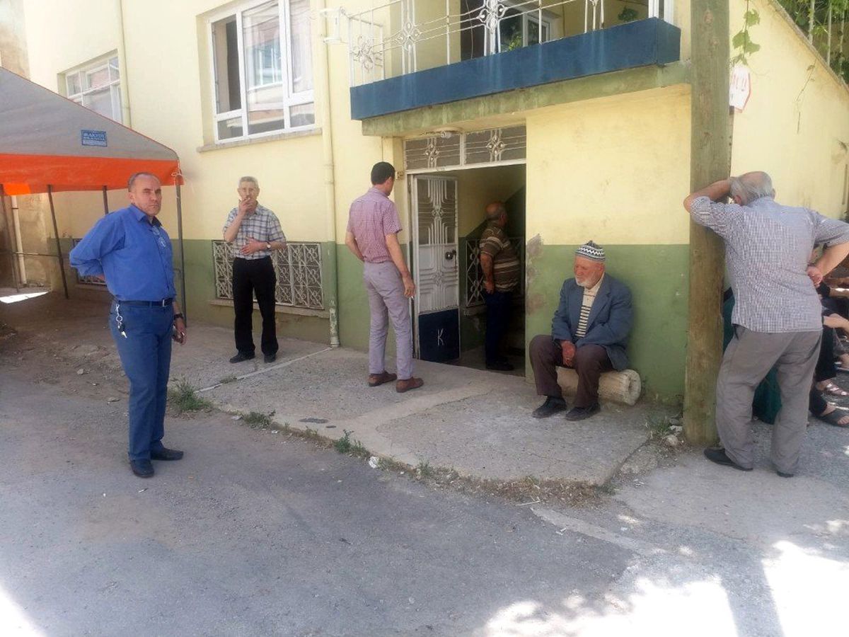 99 yaşındaki adam evinde ölü bulundu