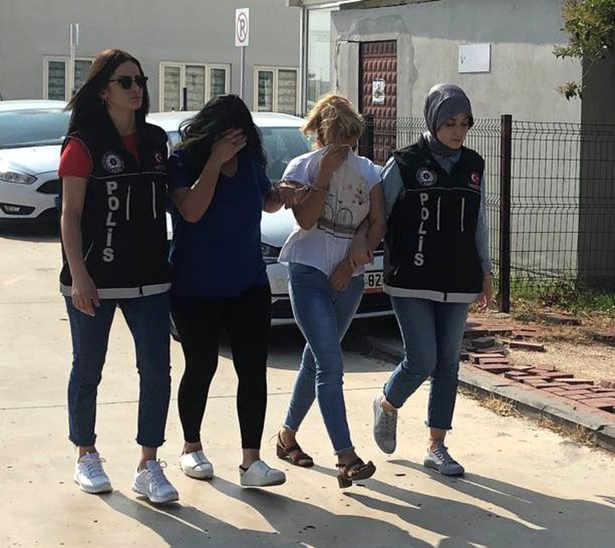 Adana\'da narkotik operasyonu: 25 tutuklama