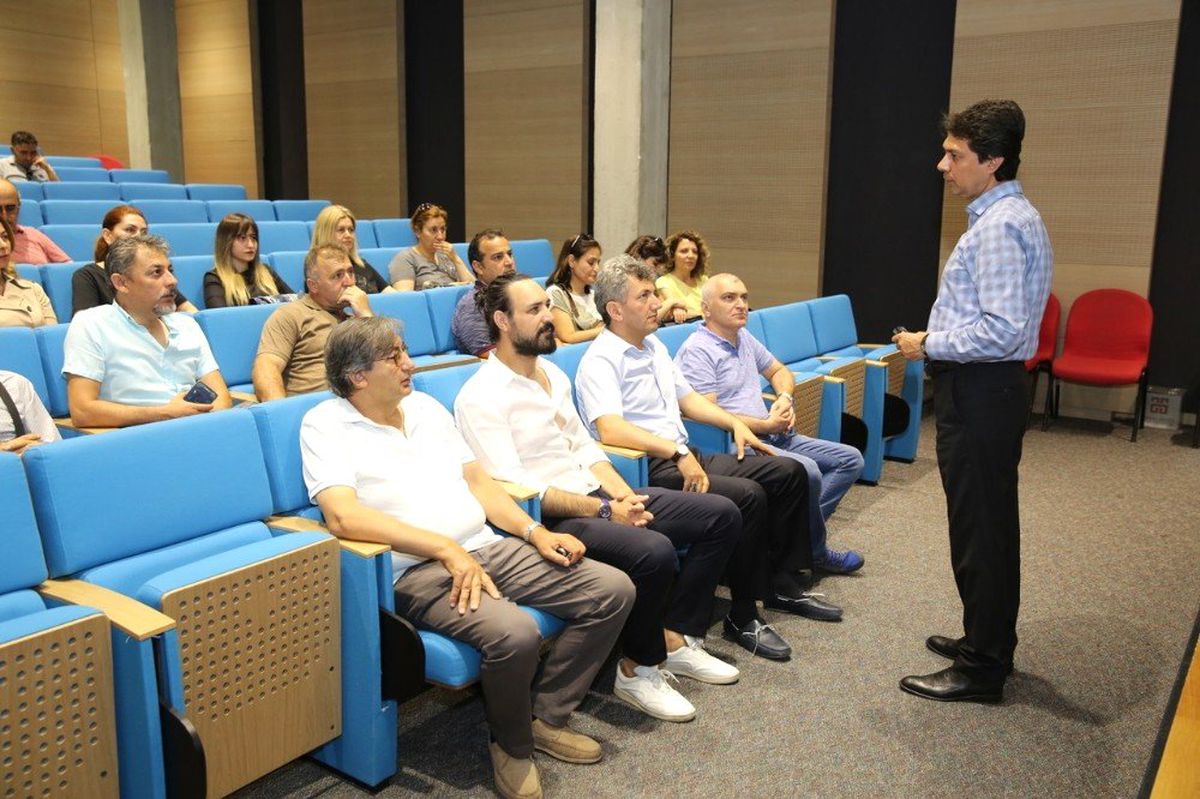 AGÜ Çocuk Üniversitesi\'nden Eğitici Eğitimi