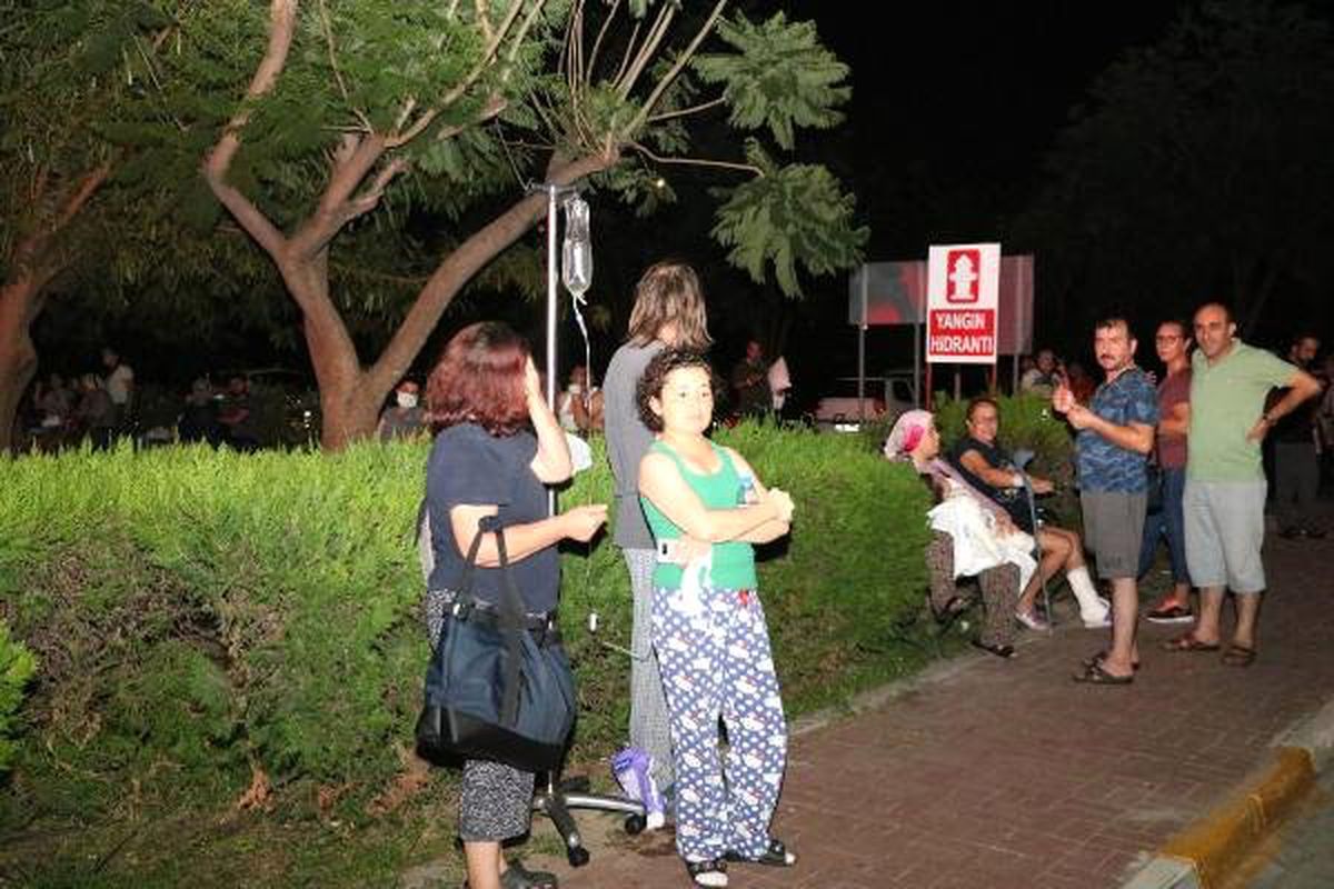 Akdeniz Üniversitesi Hastanesi\'nde yangın paniği