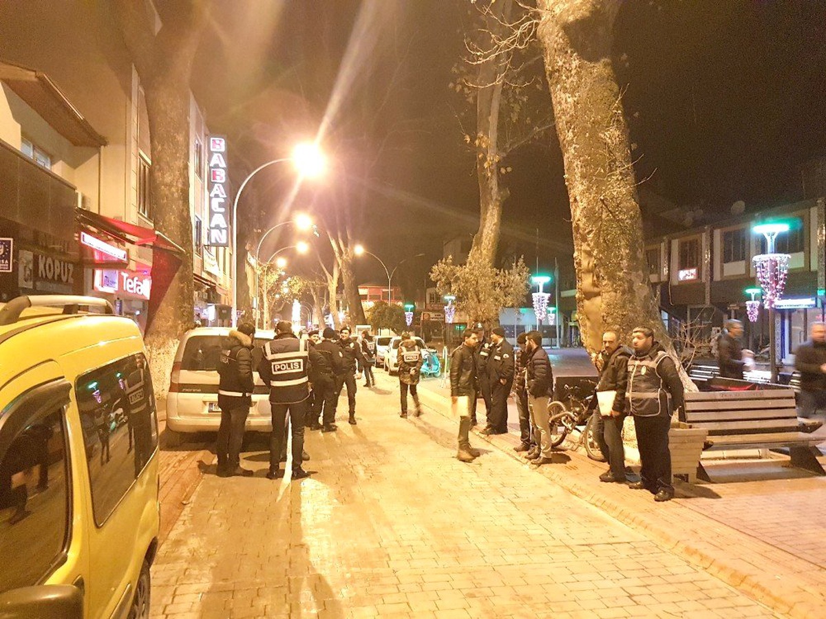 Alkollü mekanlara yabancı kadın operasyonu