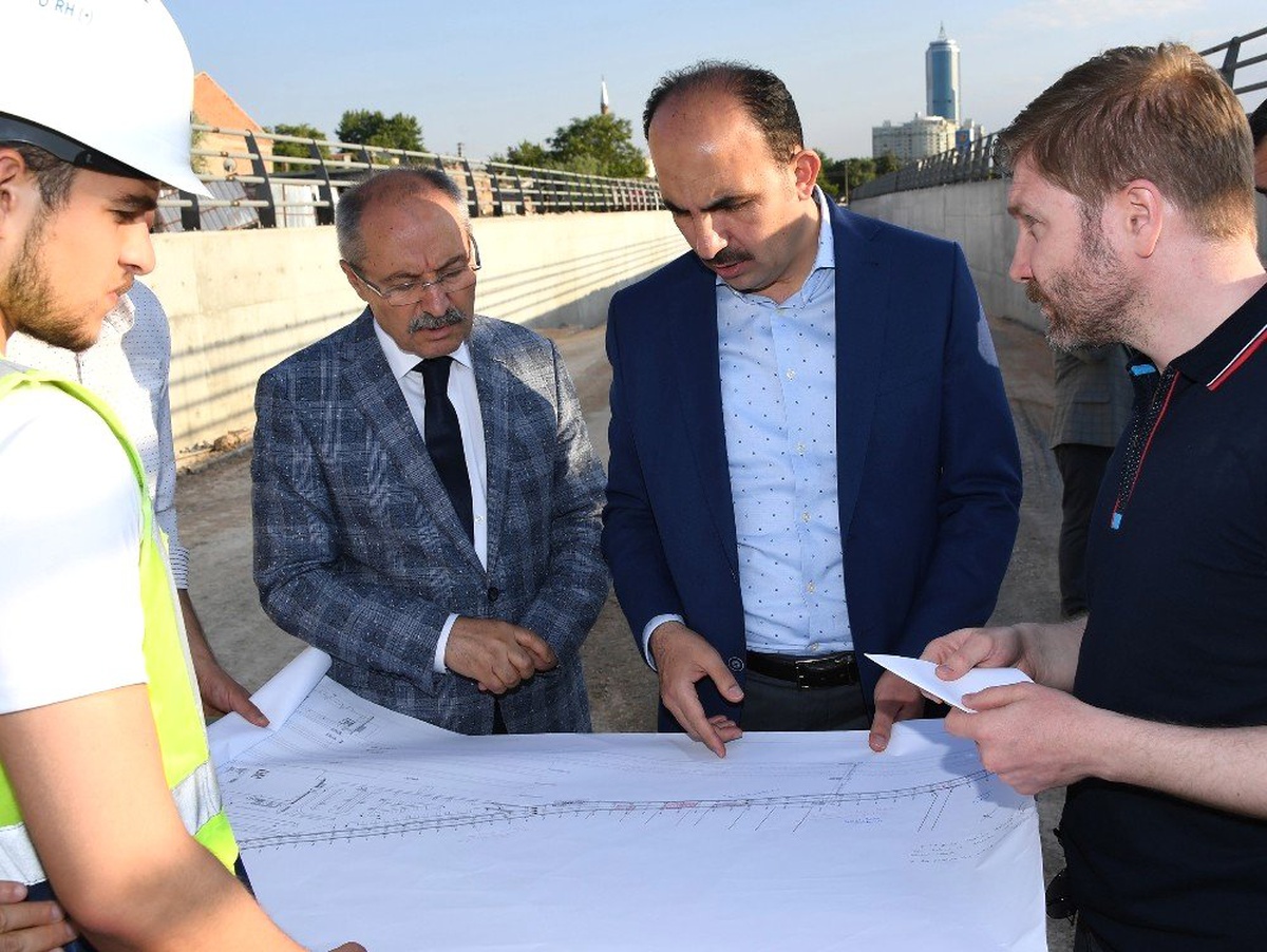 Başkan Altay, Yeni YHT Garı Alt Geçidi inşaatını inceledi