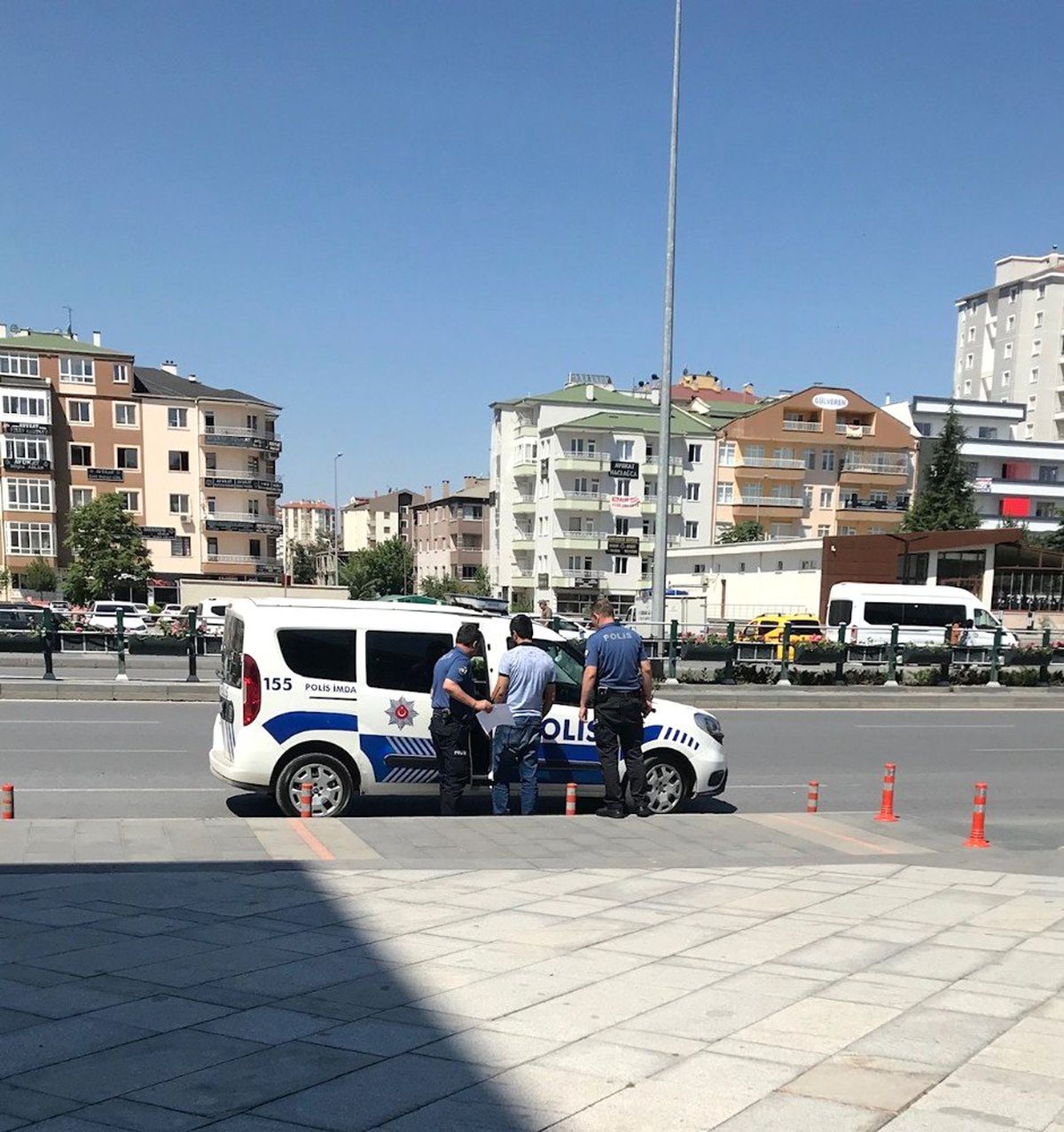 Cinayet davası öncesi yumruklar konuştu: 1 yaralı