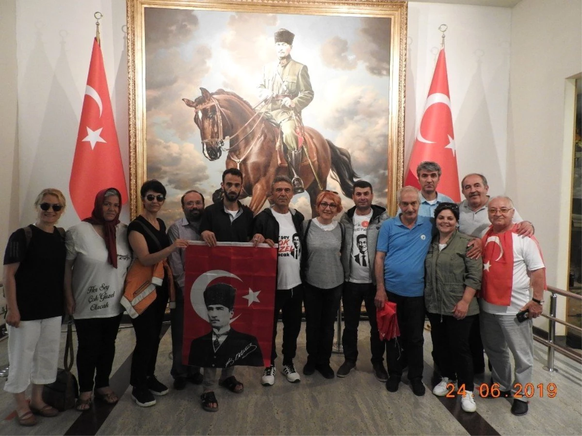 Dr. Sema Karaoğlu, "Anıtkabir\'de 3. İmza Platformu-Kayseri Tuzla\'da ilgiyle karşılandı"
