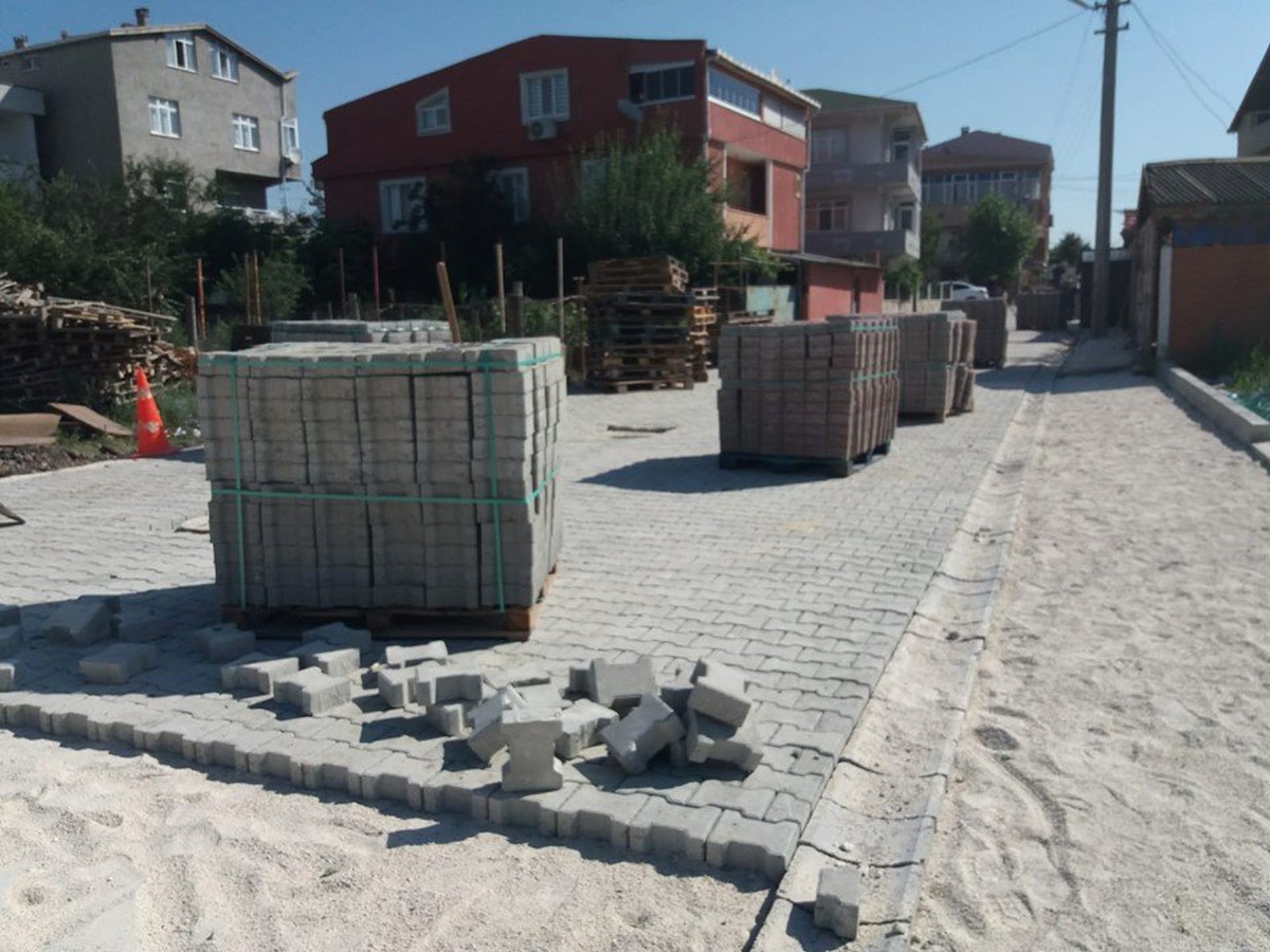 Ergene\'de kilit parke taş çalışmaları sürüyor
