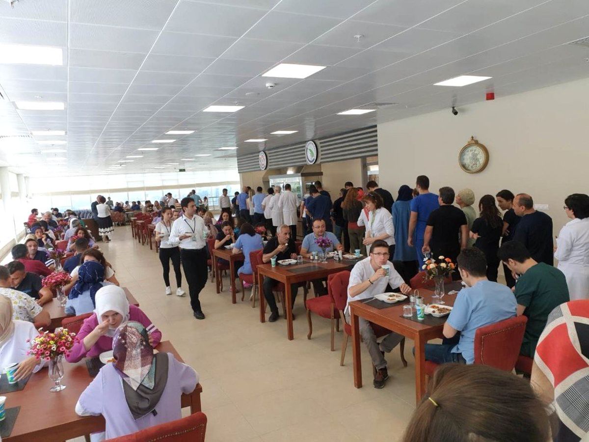 Hastane çatı restoran kafe açıldı