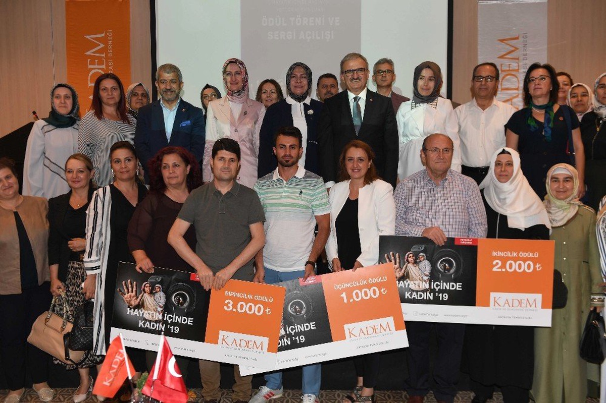 \'Hayatın İçinde Kadın\' temalı fotoğraf yarışması sonuçlandı