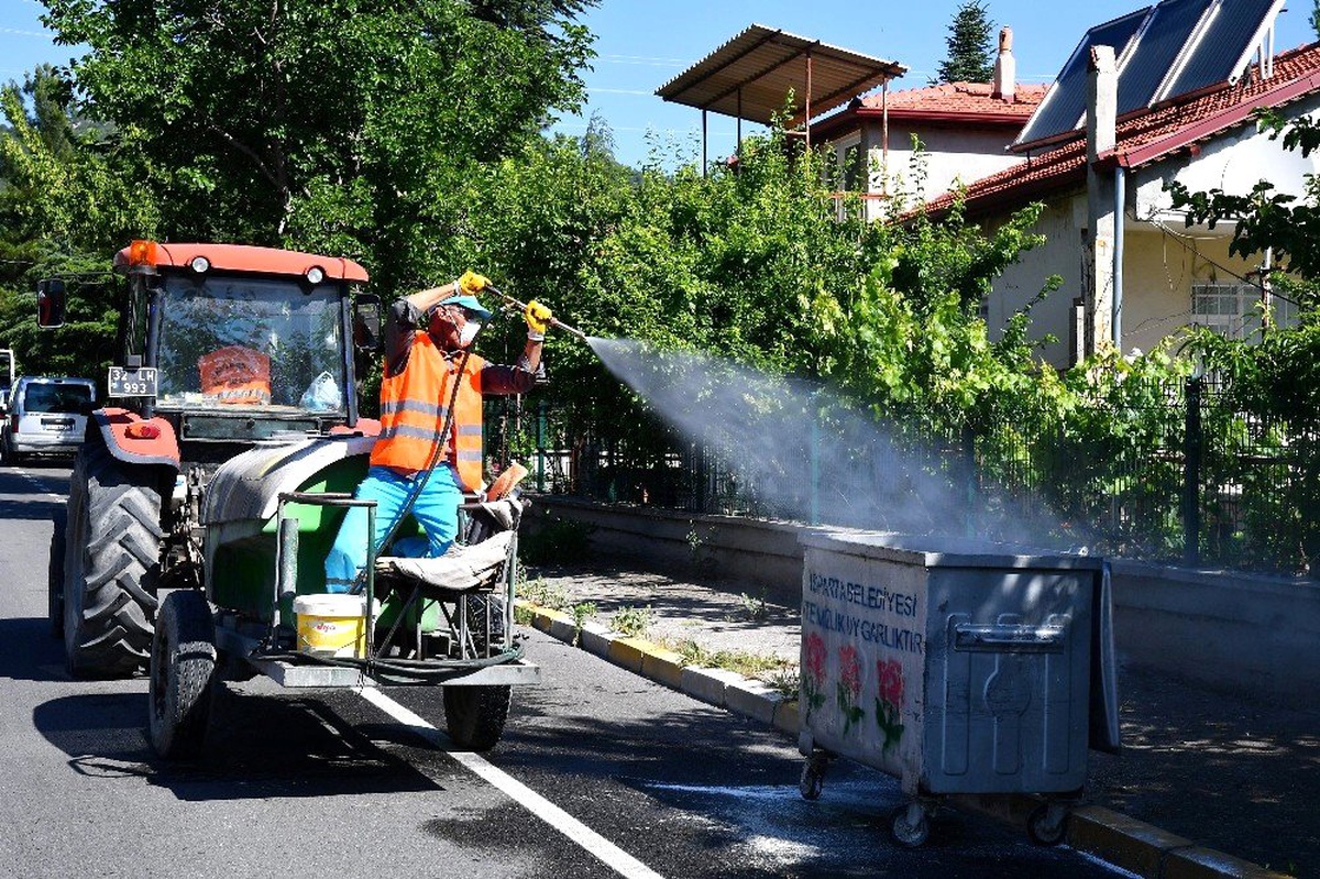 Isparta Belediyesi\'nden yaz temizliği